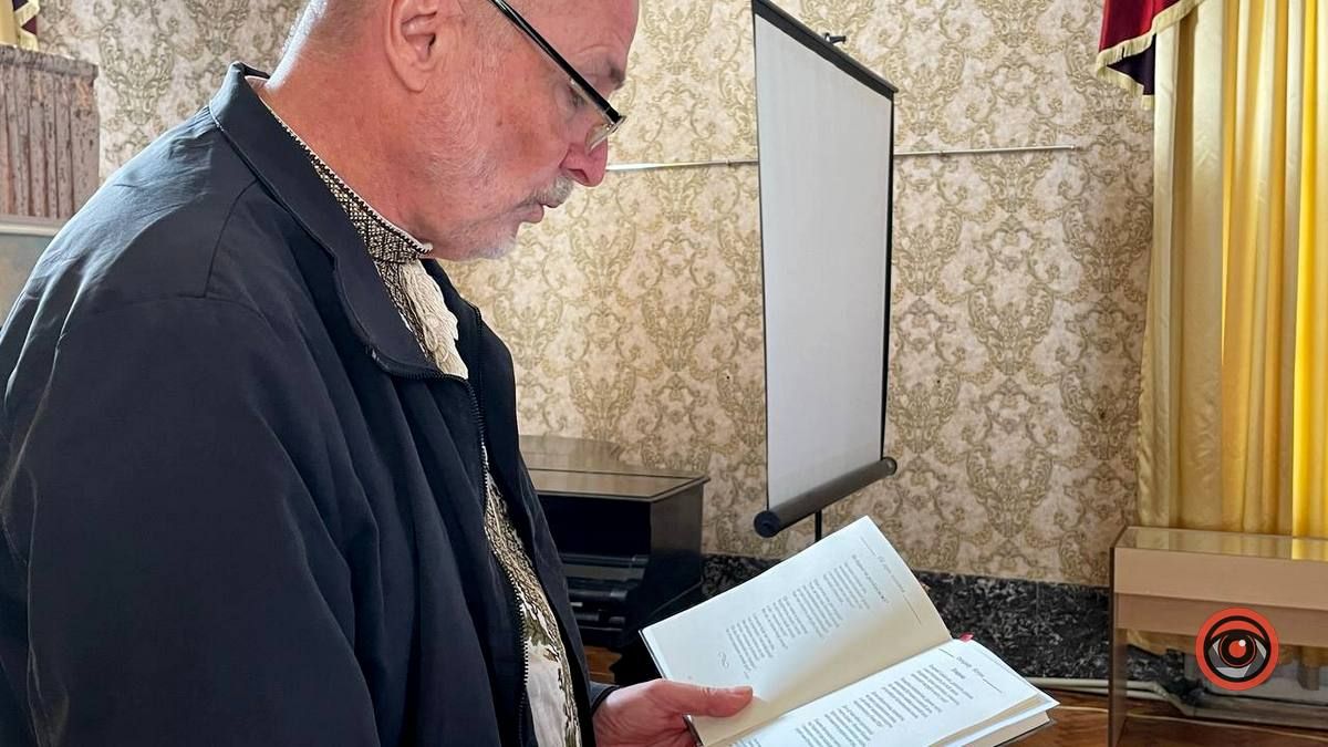 "Під сирен голосіння": у Коломиї відбулась презентація книги 10