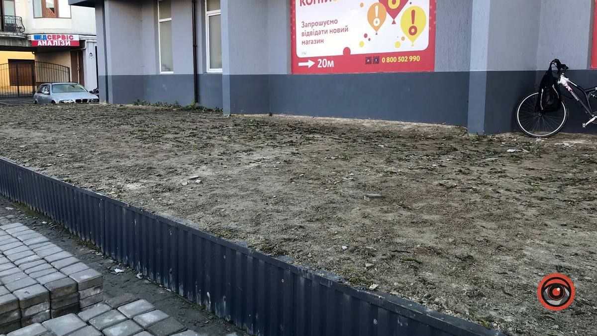 Замість міні-водоспаду - будівництво | зміни на Вічевому Майдані 5