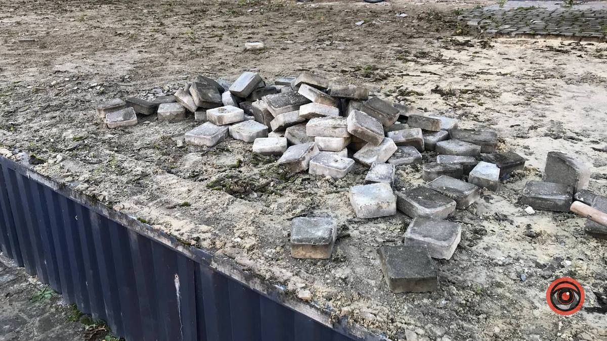 Замість міні-водоспаду - будівництво | зміни на Вічевому Майдані 2