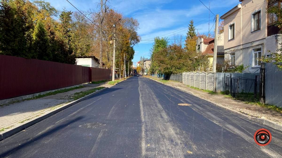 Як нова копійка: на вулиці Чайковського вистелили свіжий асфальт 5