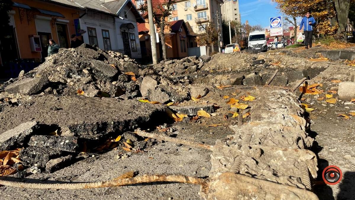 Будьте обережні: на вулиці Чайковського небезпечні люки 4