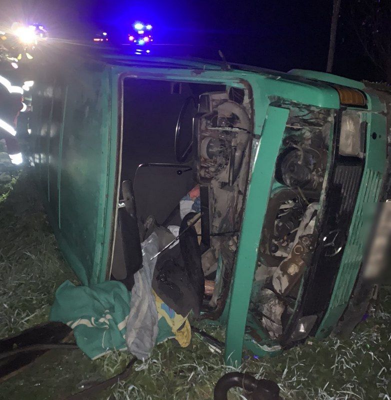 За ніч на Прикарпатті трапилось дві ДТП: наслідки ліквідовували рятувальники 2