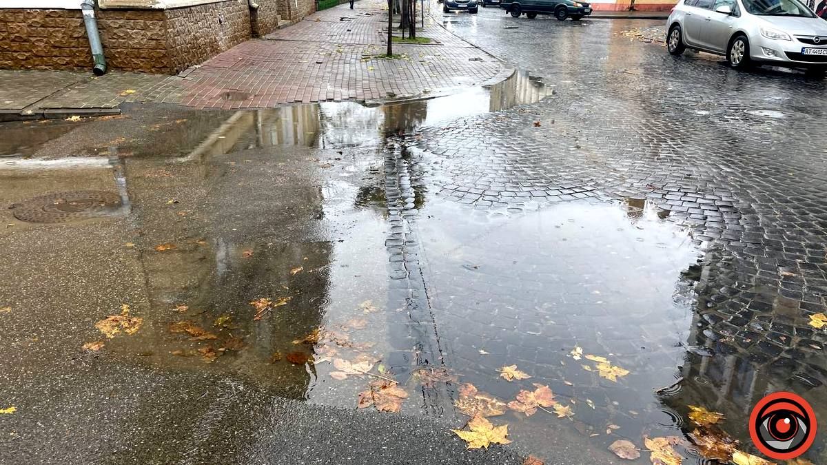 Мешканці вулиці Франка просять врешті відремонтувати тротуар 5