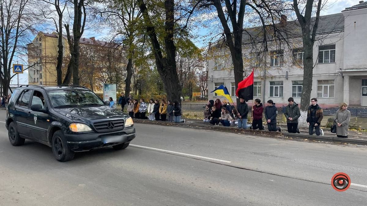 Коломия зустріла загиблого Героя Андрія Ткаченка 6