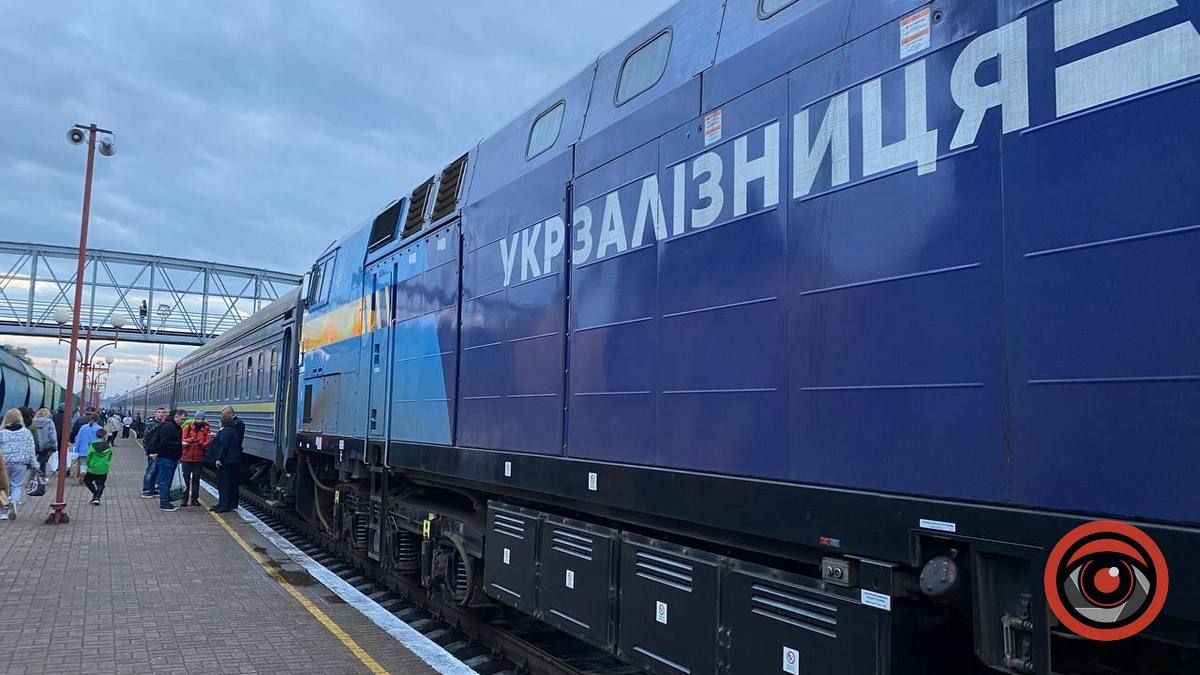 Є новий розклад | На деякі потяги через Прикарпаття чекають зміни