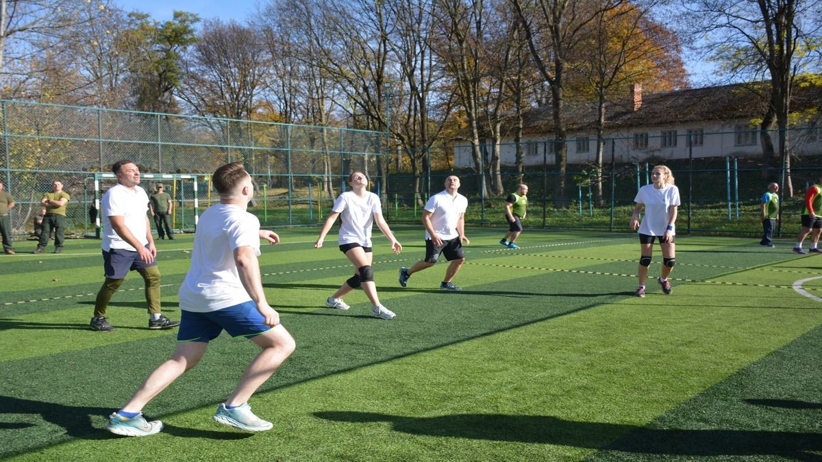 До Дня українського козацтва надвірнянці провели спартакіаду