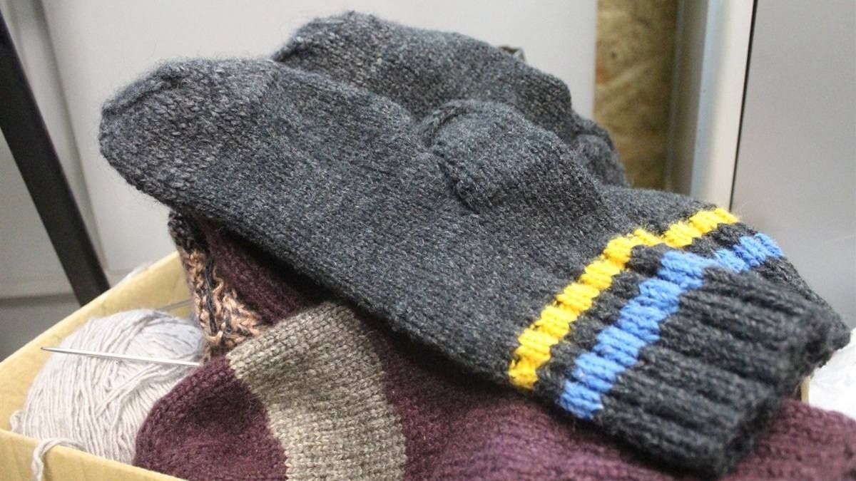 У Княждворі в'язатимуть теплі шкарпетки для захисників