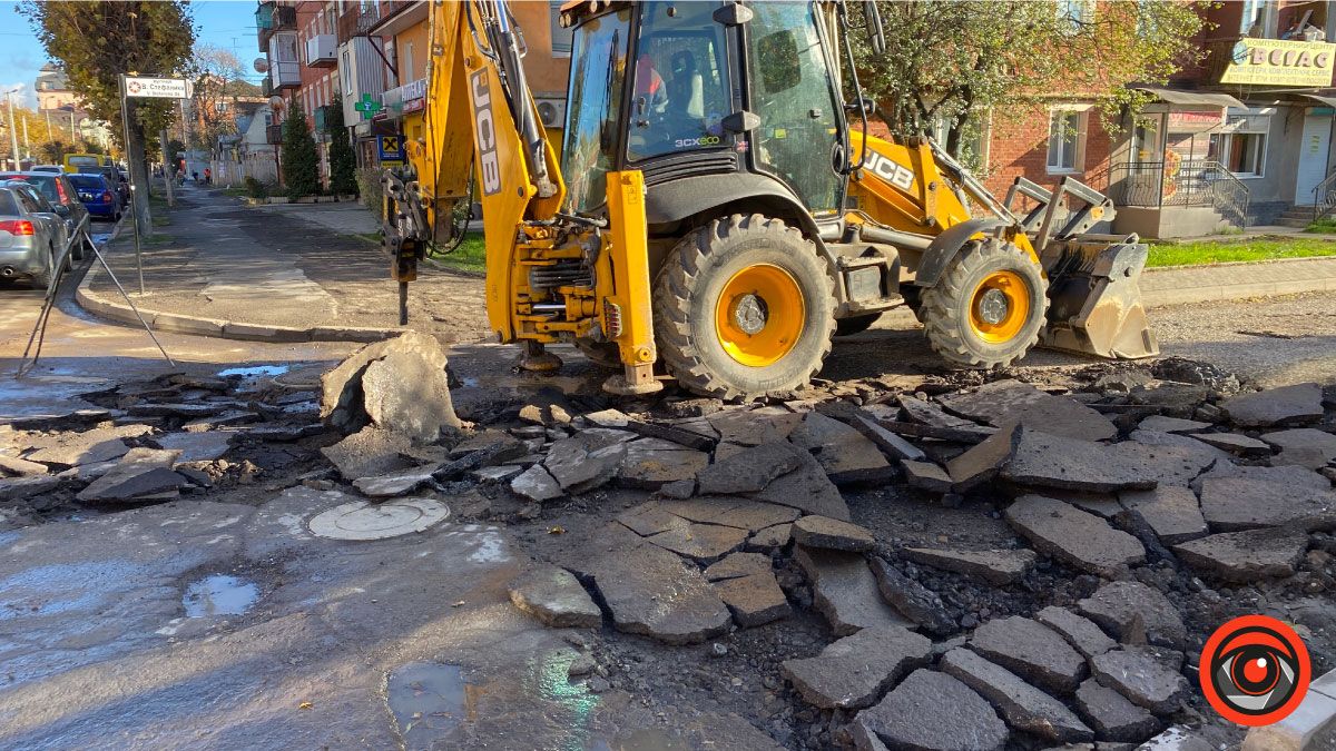 І знову про дорогу: на вулиці Стефаника стелять свіженький асфальт 2