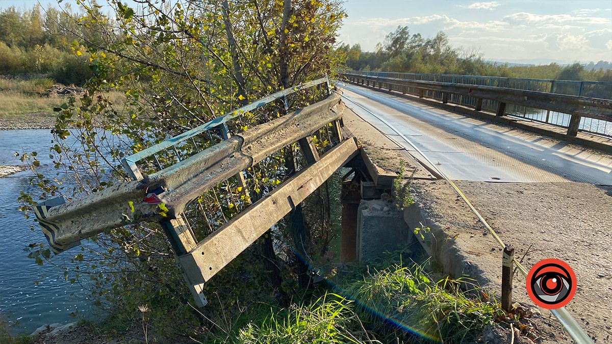 У Корничі почав руйнуватися міст через Прут. Оновлено 2
