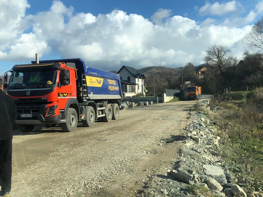 У Делятинській громаді проклали кілька кілометрів асфальту 4