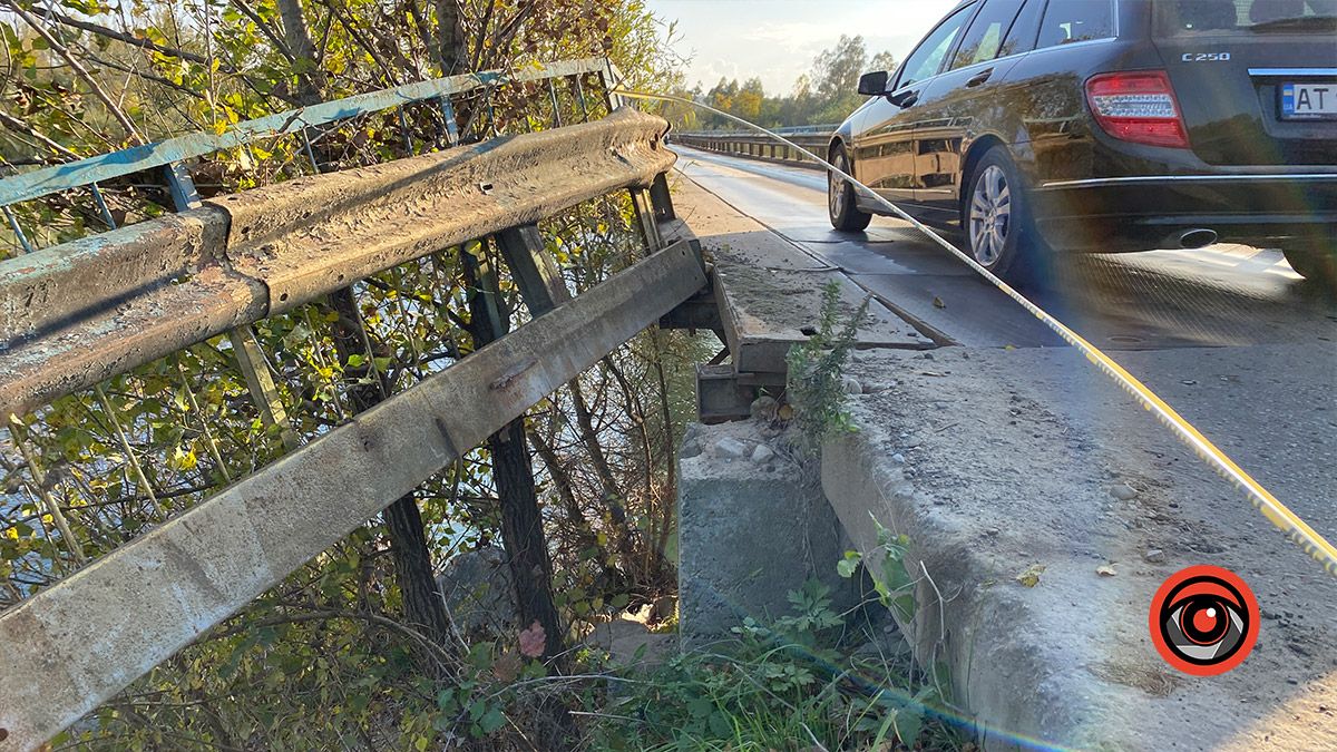У Корничі почав руйнуватися міст через Прут. Оновлено 3