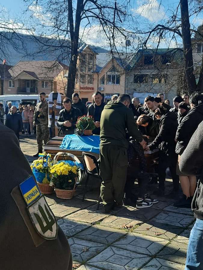 На Верховинщині зустріли загиблого захисника Івана Прокопюка 15