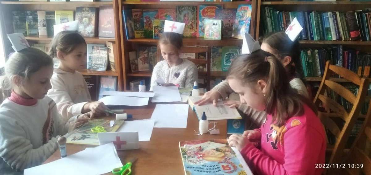 У Коломийському ліцеї №4 відкрили гурток "Книжкова лікарня" 2