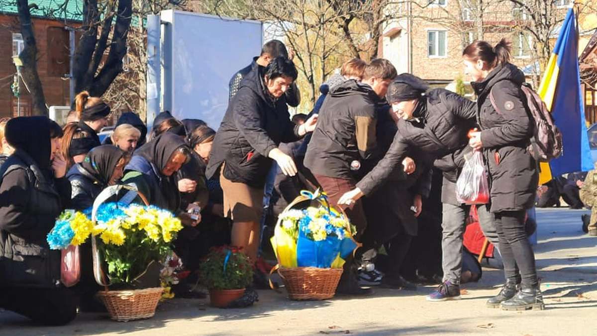 На Верховинщині зустріли загиблого захисника Івана Прокопюка 10