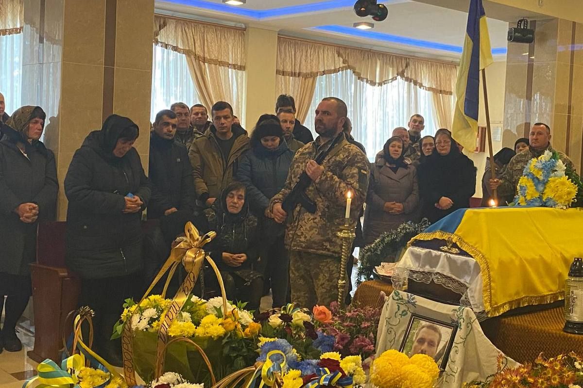 Городенківщина попрощалася із загиблим захисником Дмитром Керницьким 1