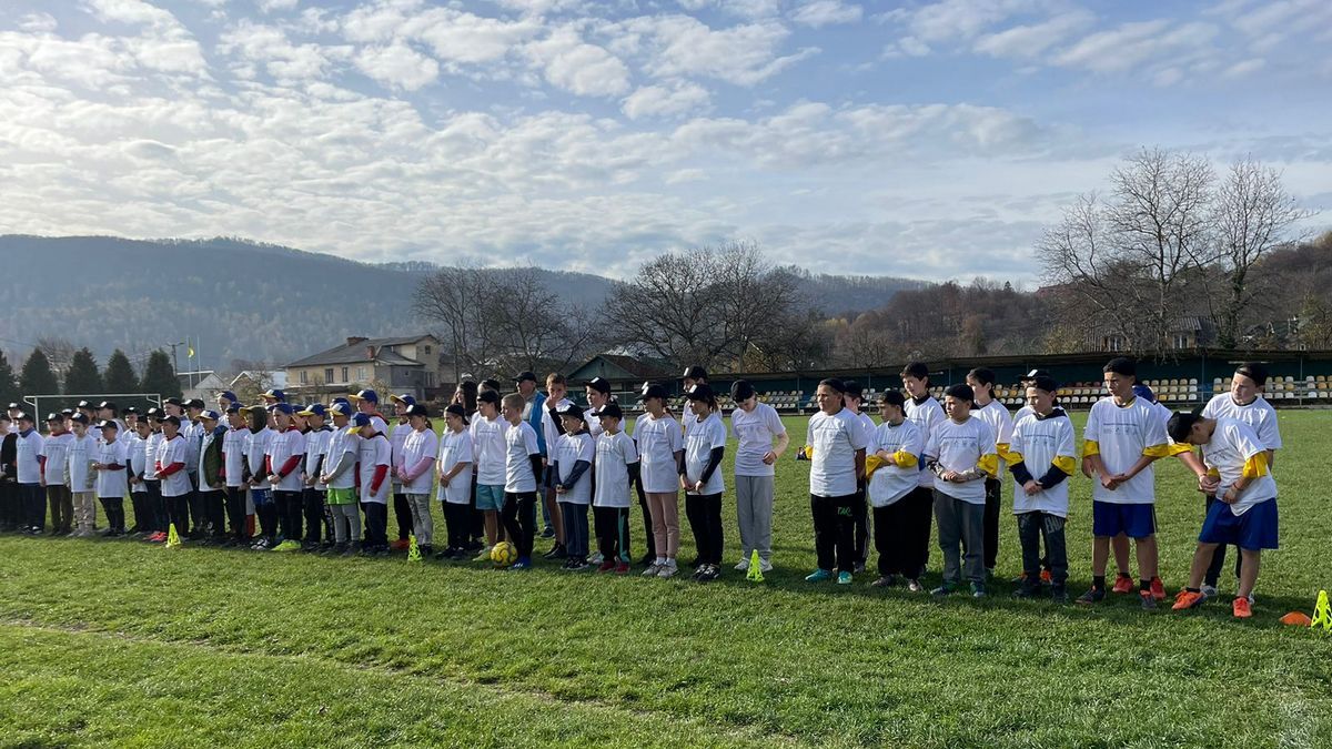 У Косові провели відкритий урок з футболу 13