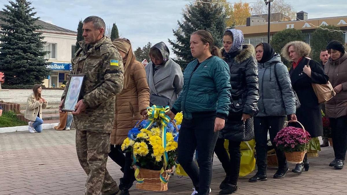 Городенківщина попрощалася із загиблим захисником Дмитром Керницьким 6