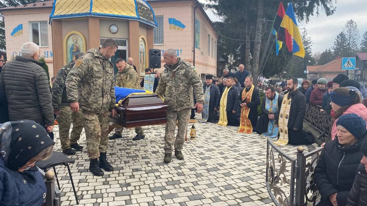 Городенка зустріла загиблого Героя Юрія Перная 5