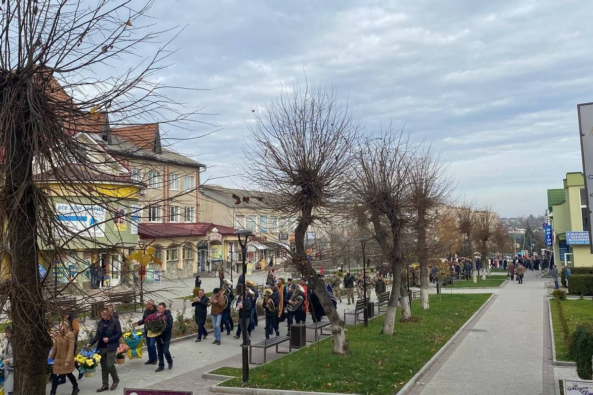 Городенківщина попрощалася із загиблим захисником Дмитром Керницьким 20