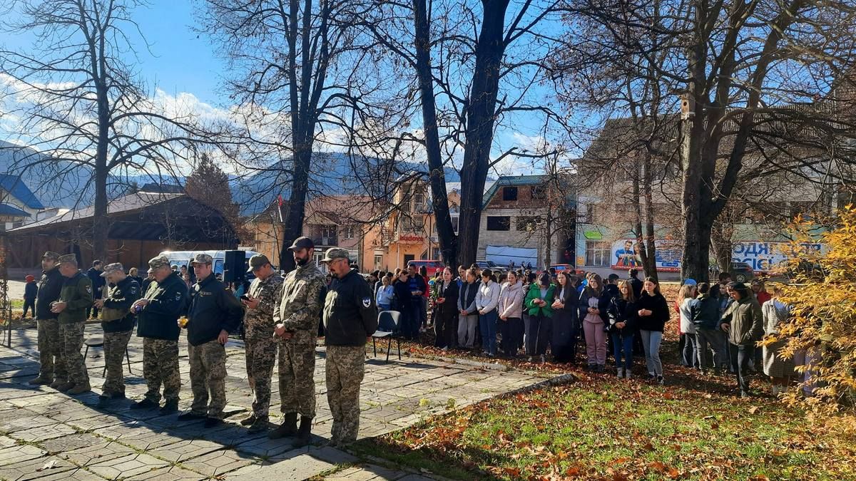 На Верховинщині зустріли загиблого захисника Івана Прокопюка 3