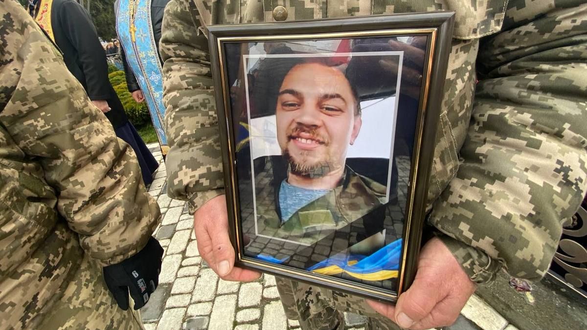 Городенка зустріла загиблого Героя Юрія Перная