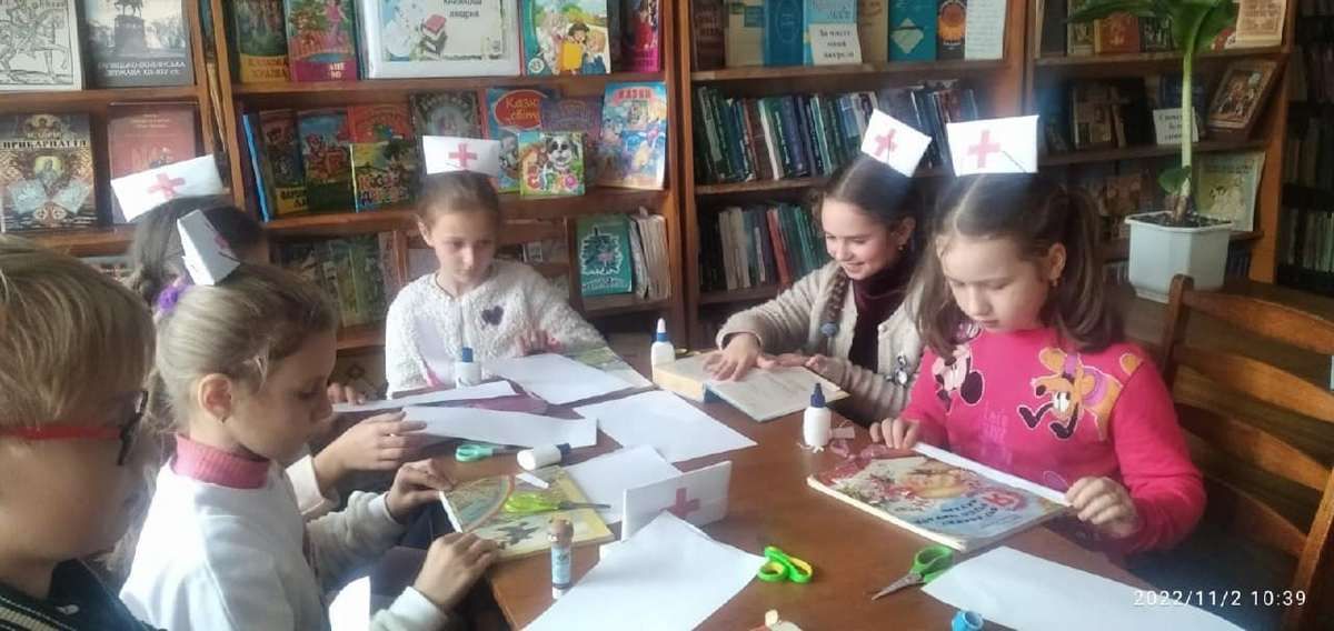 У Коломийському ліцеї №4 відкрили гурток "Книжкова лікарня" 3