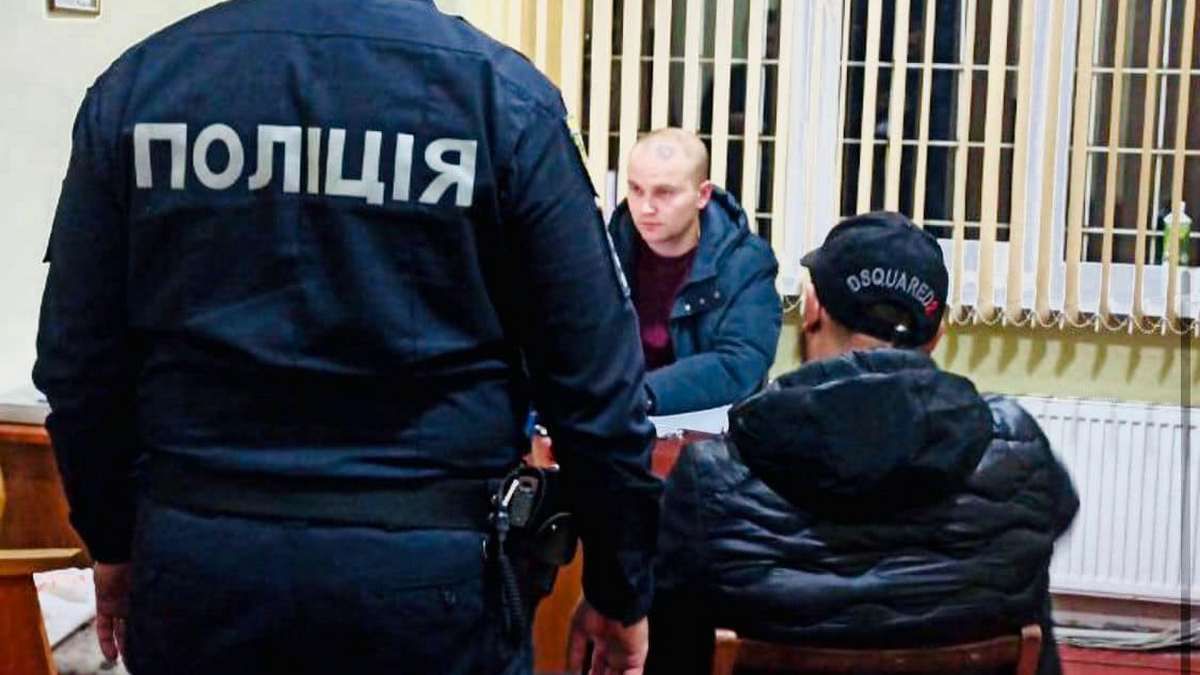 Підозрюваного у різанині в центрі Коломиї затримали правоохоронці: деталі вбивства