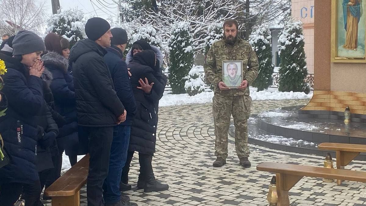 У Городенці зустріли загиблого захисника Романа Артиша 2