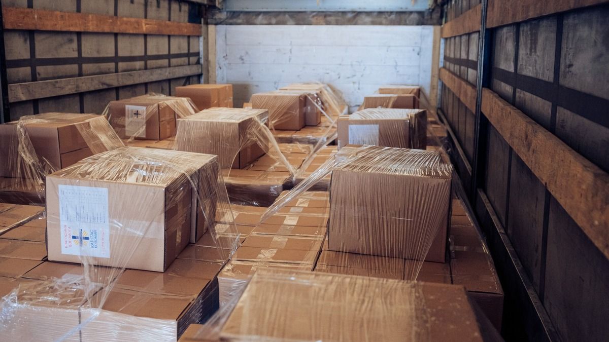 Коломийський Карітас передав у херсонський монастир гуманітарну допомогу 1