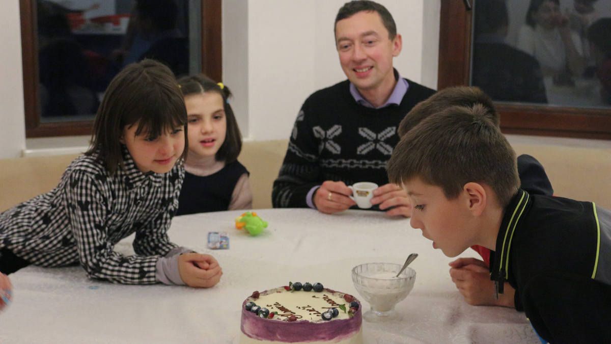 У будинку сімейного типу відзначають перший рік, як оселилися в Коломиї 4