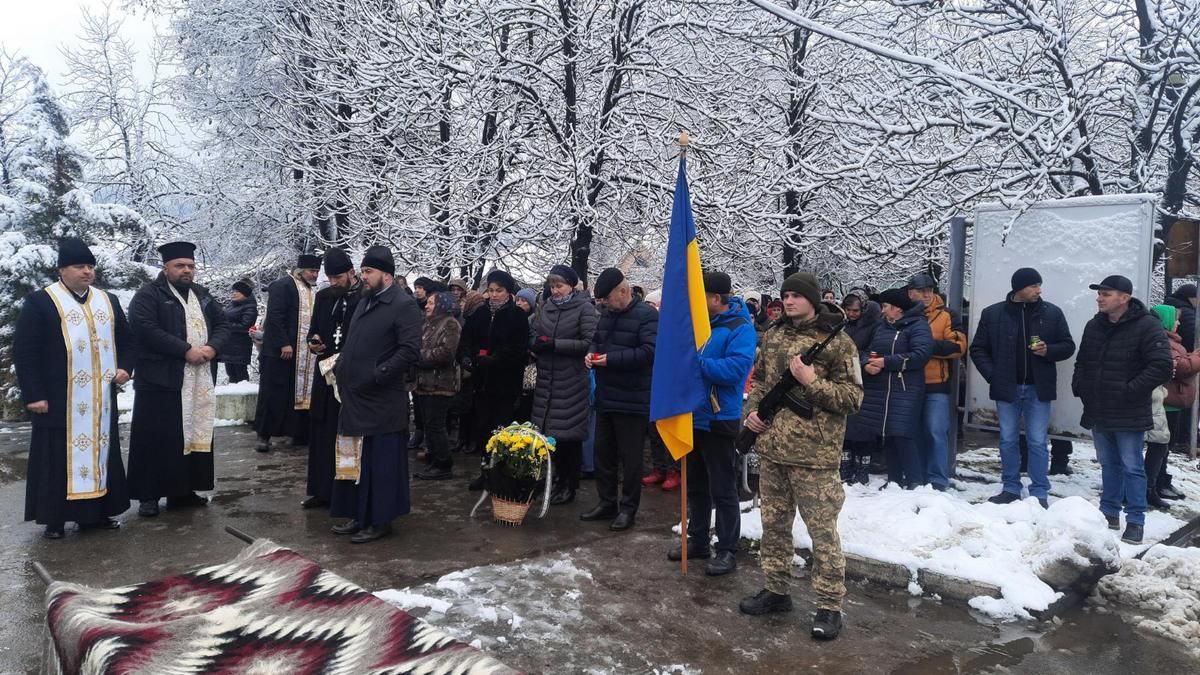 Верховинщина зустріла загиблого Героя Василя Гаврилюка 1
