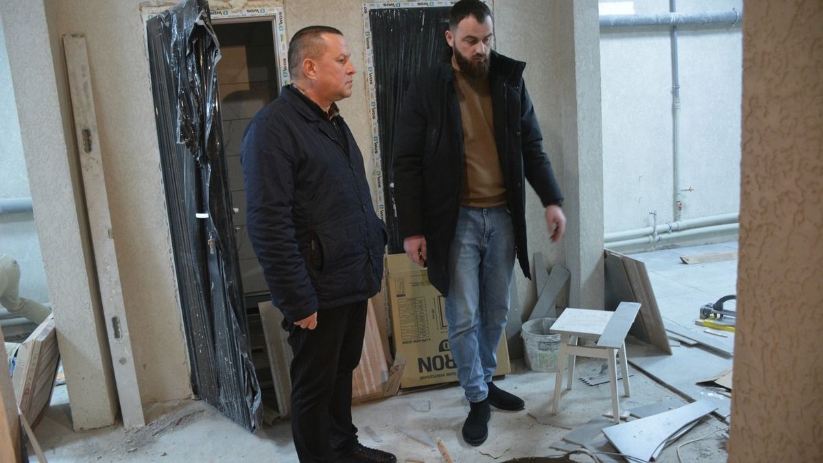 У Надвірній роблять укриття в дитячій лікарні 10