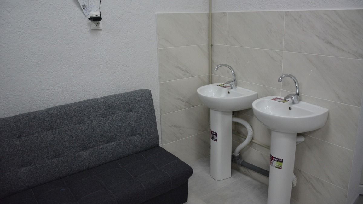 У Надвірній роблять укриття в дитячій лікарні 6