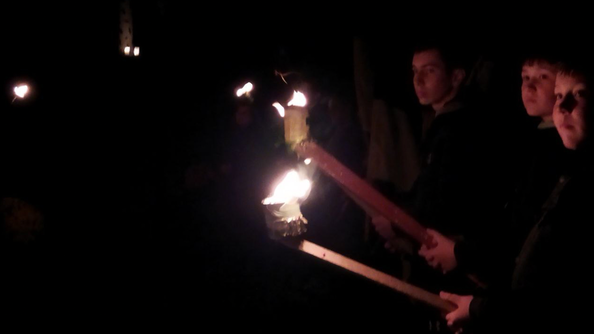 У Саджавці відбулася смолоскипна хода присвячена листопадовому чину 4