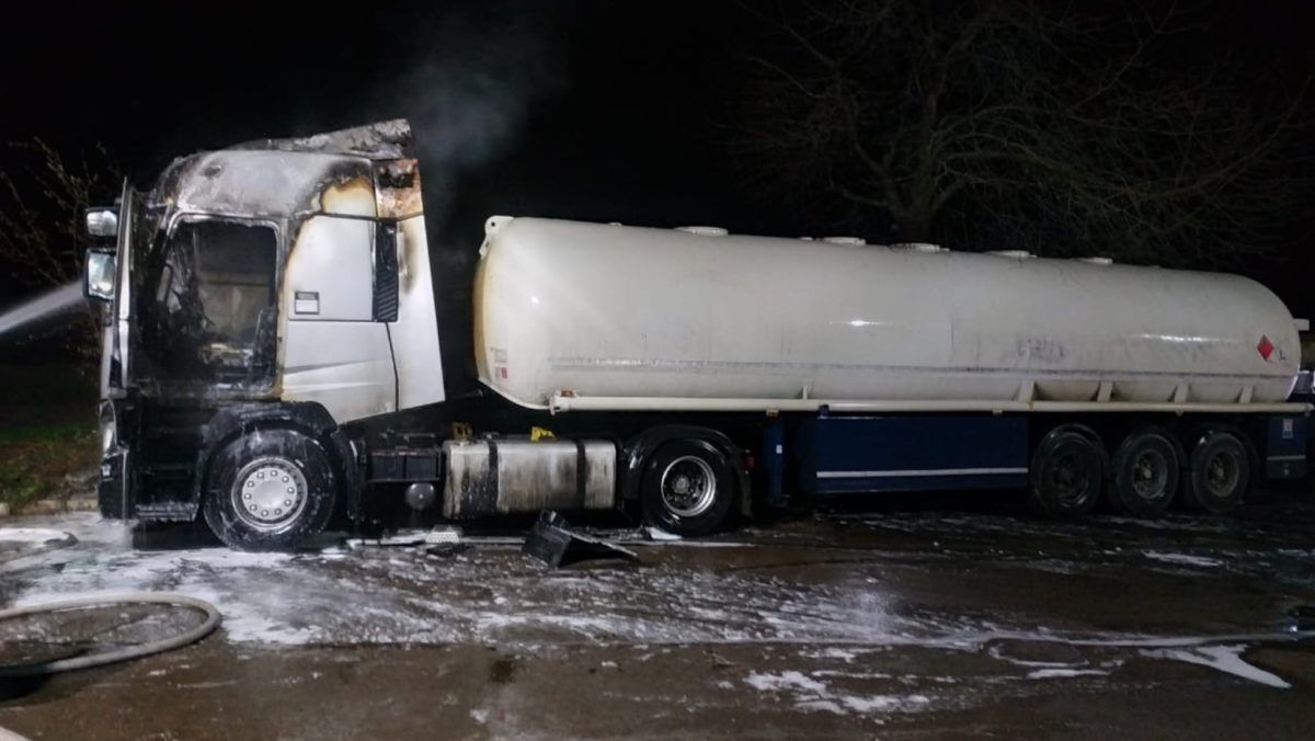 У Городенці загорілася кабіна вантажного автомобіля 2