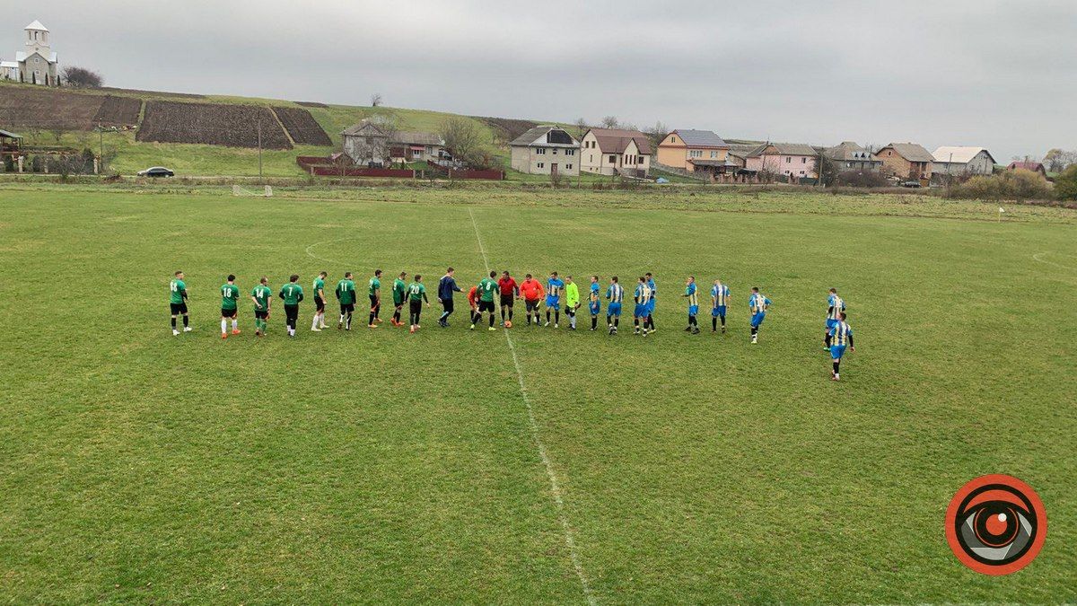 Команда "Вікторія" завершила перше коло перемогою над ФК "Підгайчики" 10