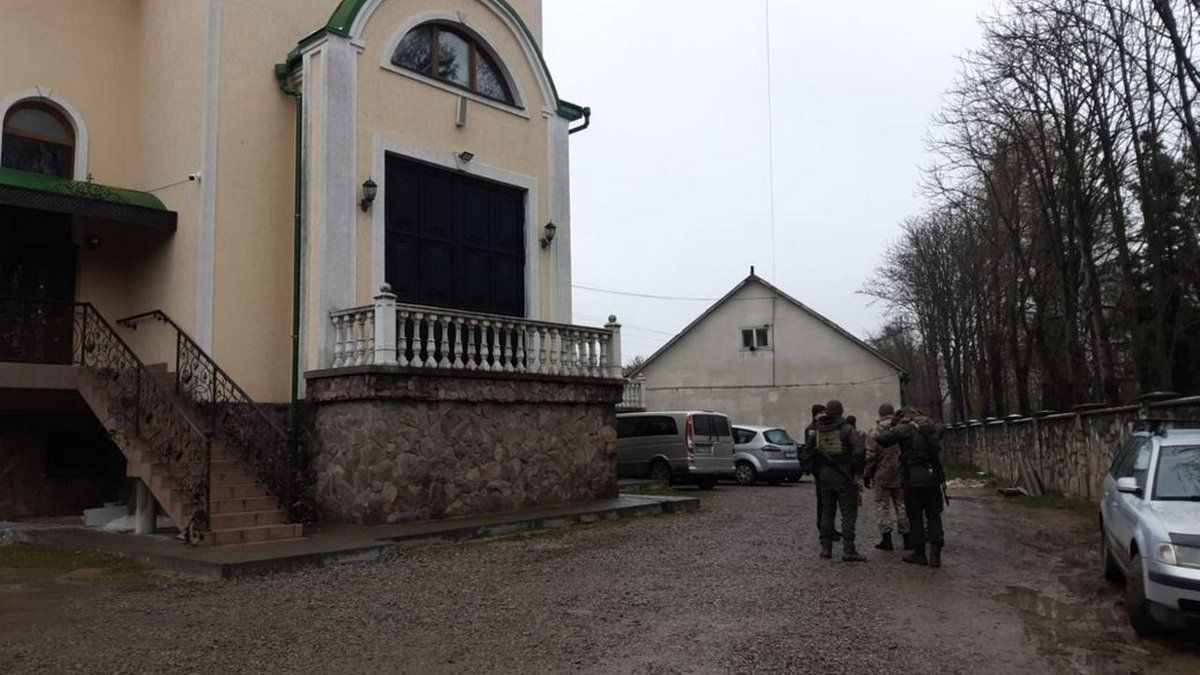 У Івано-Франківську СБУ прийшла з обшуком в єпархію УПЦ мП