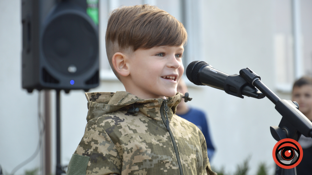 У Нижньовербізькому ліцеї відкрили меморіальну дошку Герою України Олександру Кукурбі 18