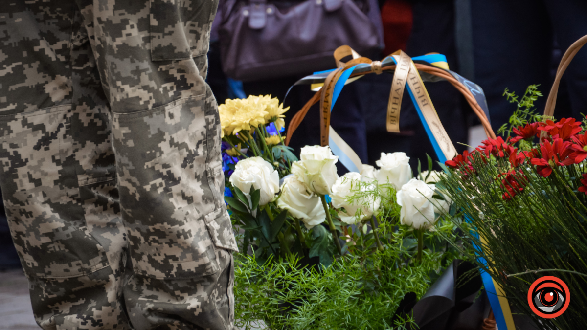 Коломия попрощалася з Героєм Олегом Анатійчуком 7