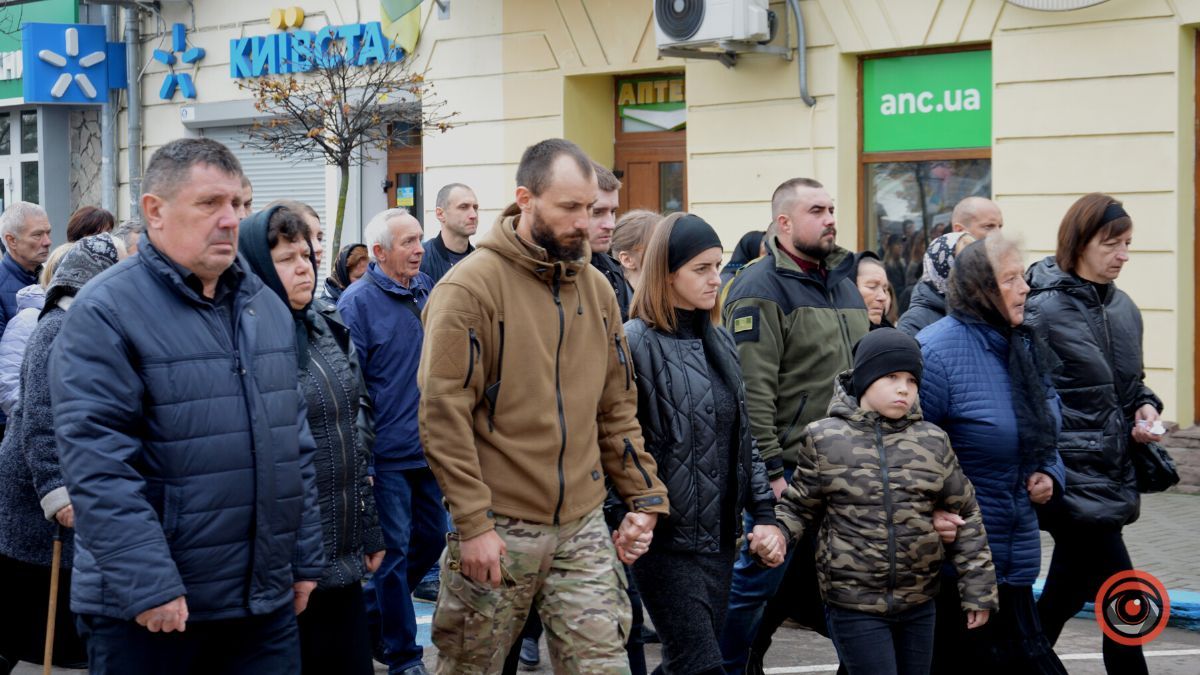 Коломия попрощалася із загиблим Героєм Ігорем Калином 5