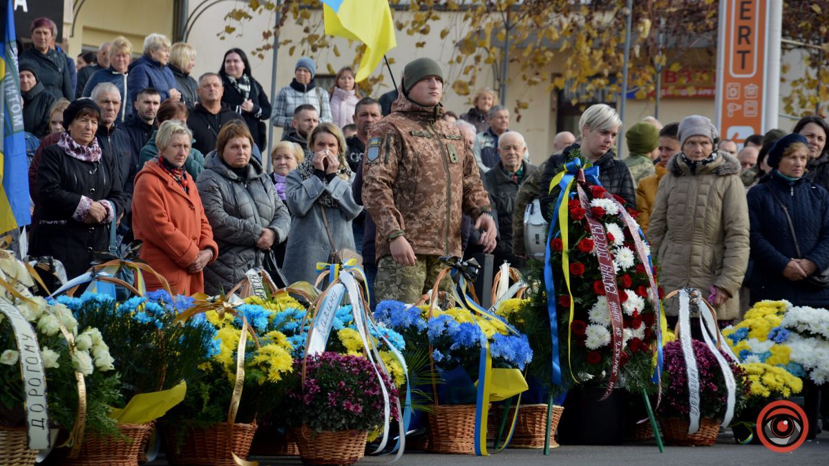 Коломия попрощалася із загиблим Героєм Ігорем Калином 26