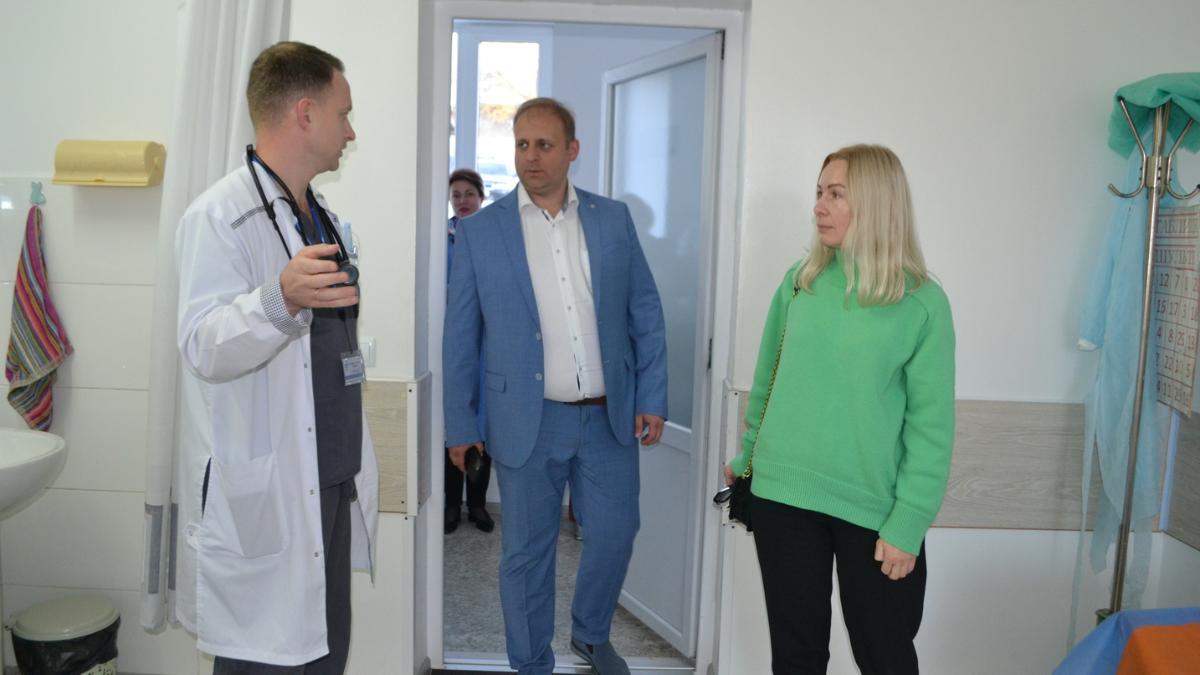 Верховинська лікарня отримала сучасний рентген апарат 2