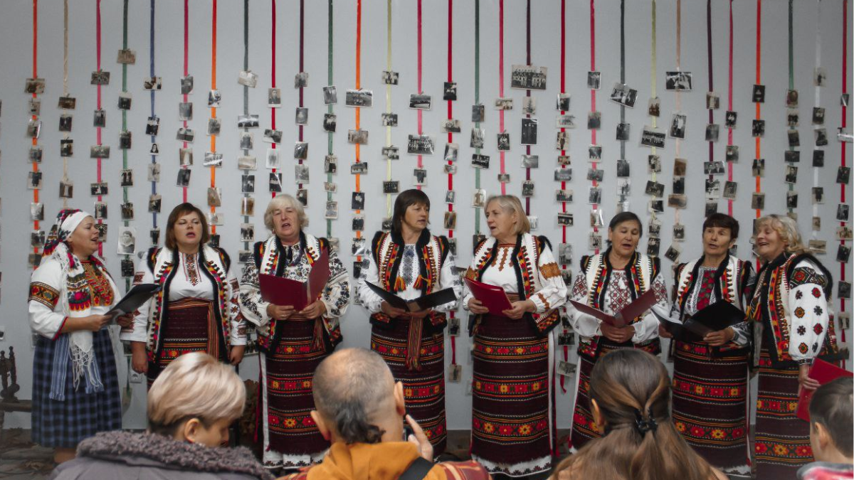 У Саджавці відбулося відкриття виставки "Стара світлина розповідає" 9