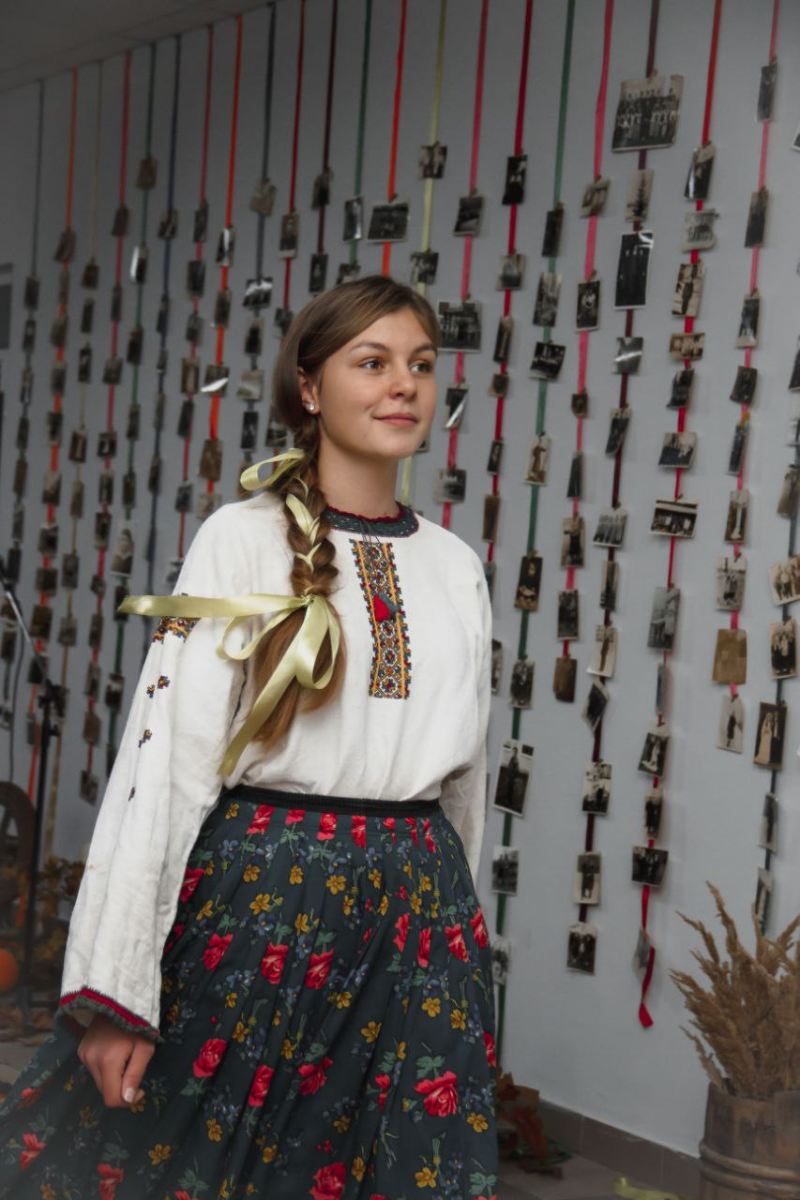 У Саджавці відбулося відкриття виставки "Стара світлина розповідає" 2