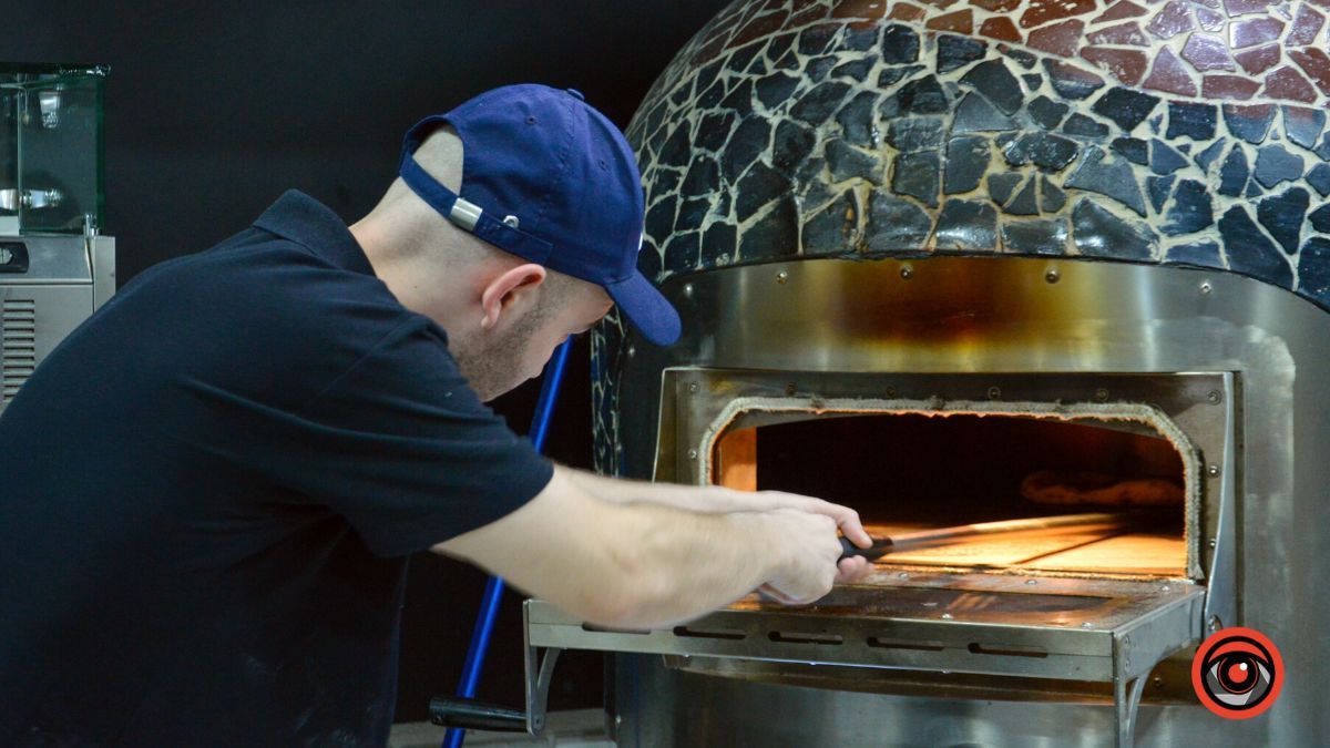 У Коломиї відкрилася нова піцерія "SENIOR" 5