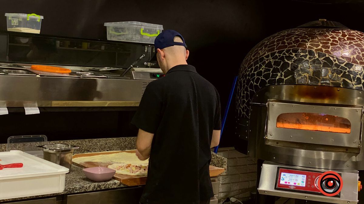 У Коломиї відкрилася нова піцерія "SENIOR" 4