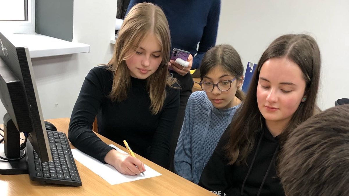 У бібліотеці юнацтва провели тренінг "Антисуржик" 1