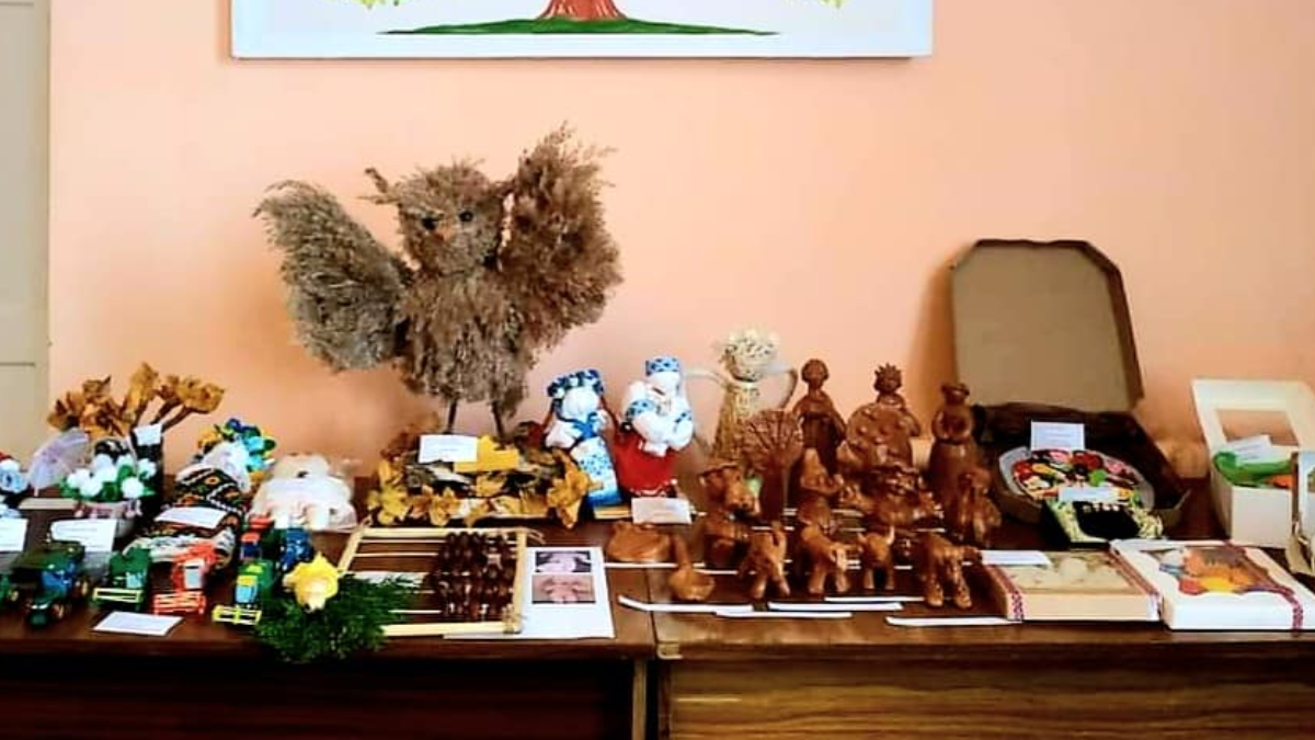 У Снятині відбувся щорічний конкурс іграшок-сувенірів 6