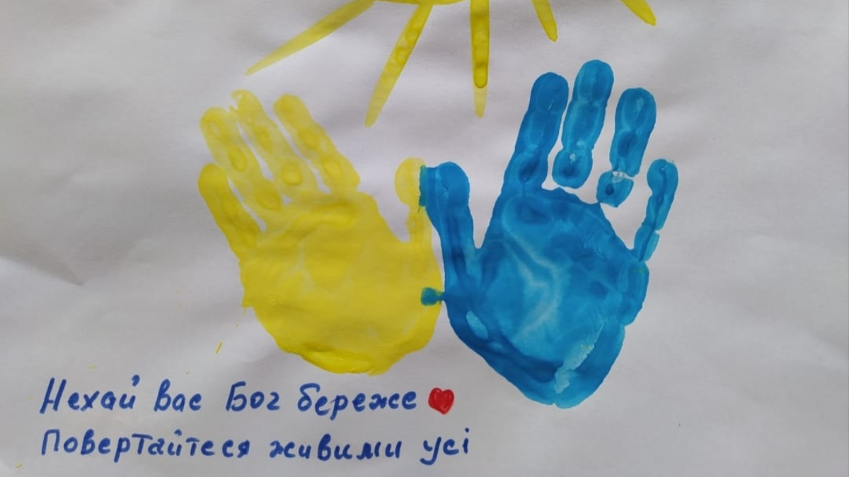 Дитячий садок "Пролісок" передав допомогу захисникам 1