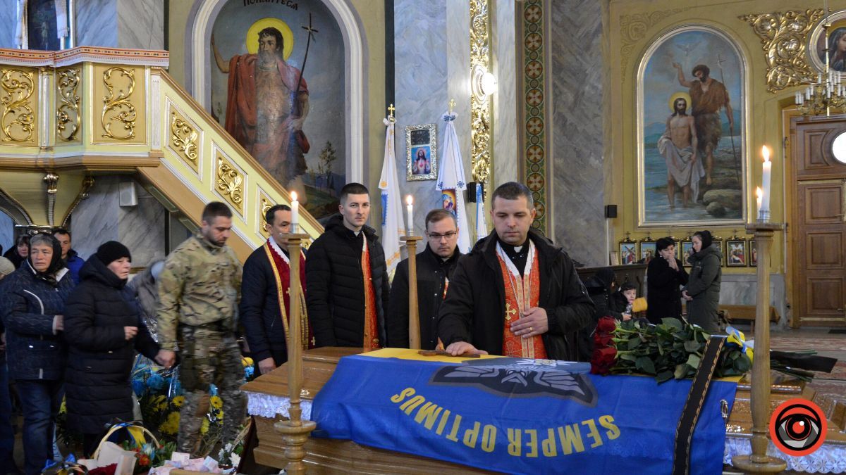 Коломия попрощалася із загиблим Героєм Андрієм Сенюком 2